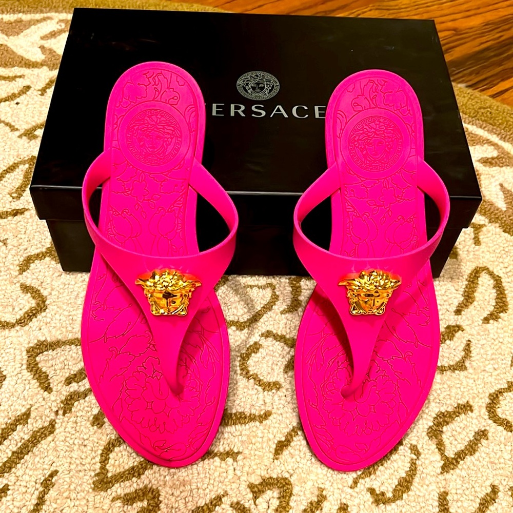 BRAND NEW **HOT PINK VERSACE SANDALS**